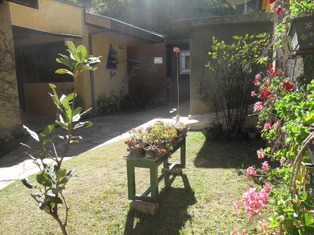 Hospedaria Vila Khepri Gonçalves Buitenkant foto