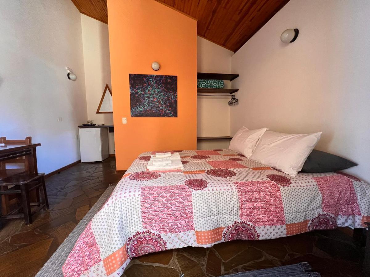 Hospedaria Vila Khepri Gonçalves Buitenkant foto