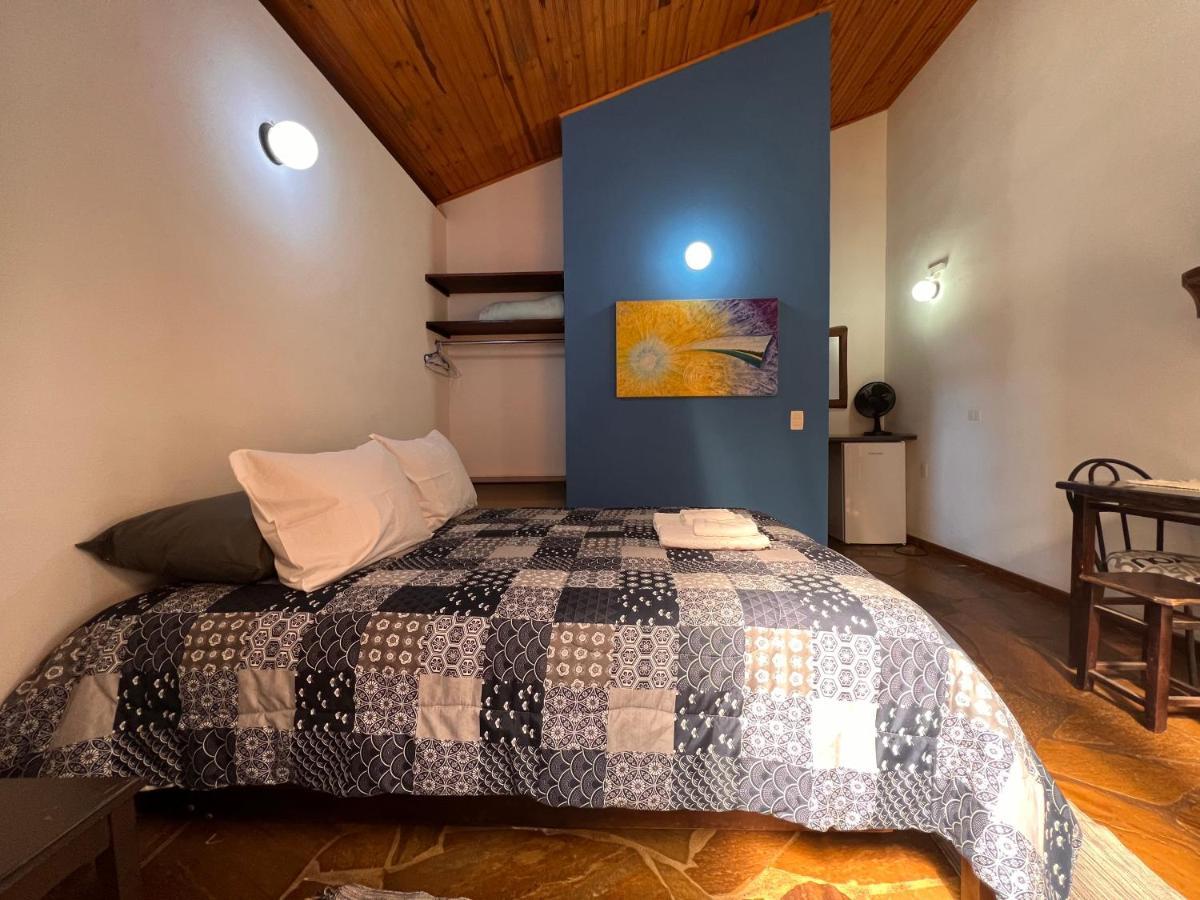 Hospedaria Vila Khepri Gonçalves Buitenkant foto