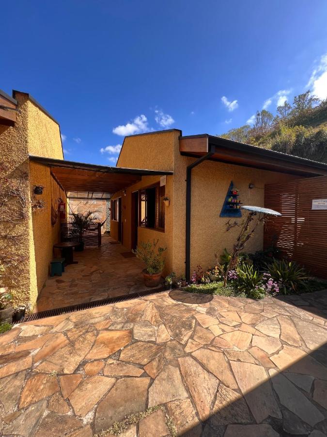 Hospedaria Vila Khepri Gonçalves Buitenkant foto