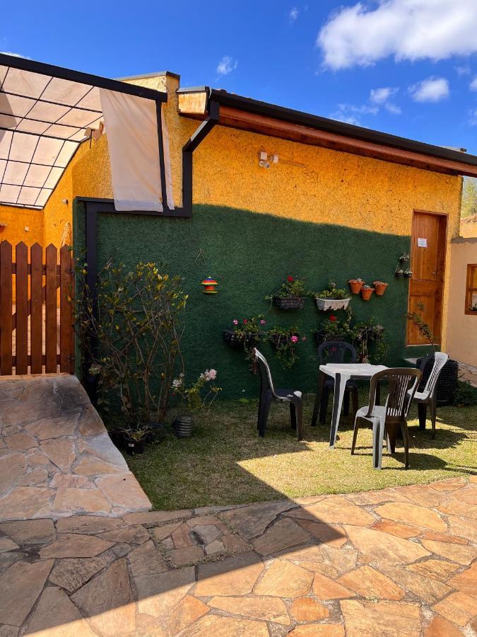 Hospedaria Vila Khepri Gonçalves Buitenkant foto